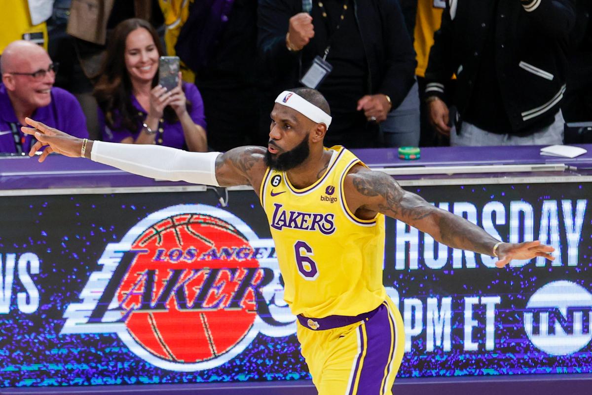 LeBron James e Regele NBA: cel mai bun marcator din istorie!