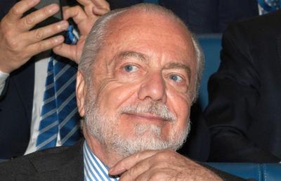Președintele lui Napoli revoluționează fotbalul » Meciuri fără pauză, întreruperi de 2 minute la fiecare 10 și eliminări temporare în loc de cartonașe!