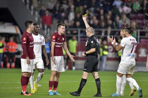 Radiografia erorilor de arbitraj în cele 24 de etape arată că CFR Cluj nu a mai câștigat puncte generate de greșelile arbitrilor, cum s-a întâmplat de fiecare dată în anii precedenți