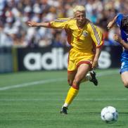 Dan Petrescu, în duel cu Robert Jarni la CM din Franța. Foto: Imago Images