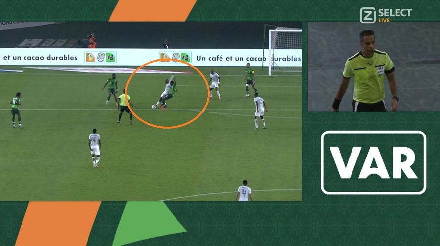 Fază ciudată în semifinala din Cupa Africii » A marcat, VAR a întors faza și a anulat reușita, apoi s-a acordat penalty pentru adversar