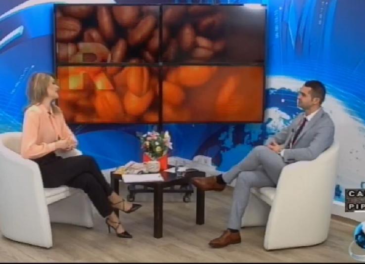 Iulian Călin, invitat la emisiunea „Cafeaua cu piper” / Sursă foto: Captură@ Antena 3 Pitești