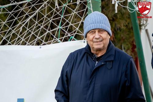 Mircea Lucescu, la antrenamentul lui Dinamo/foto: Facebook @Dinamo Bucuresti