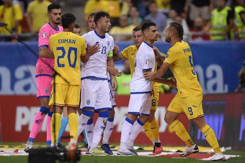 Am avut o luptă dură cu Amir Rrahmani (în centru, stoperul lui Napoli) și ceilalți kosovari Foto: Imago