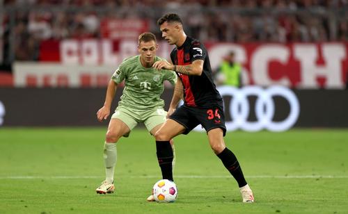 Granit Xhaka vs. Joshua Kimmich în Munchen - Bayer Leverkusen (foto: Guliver/Getty Images)