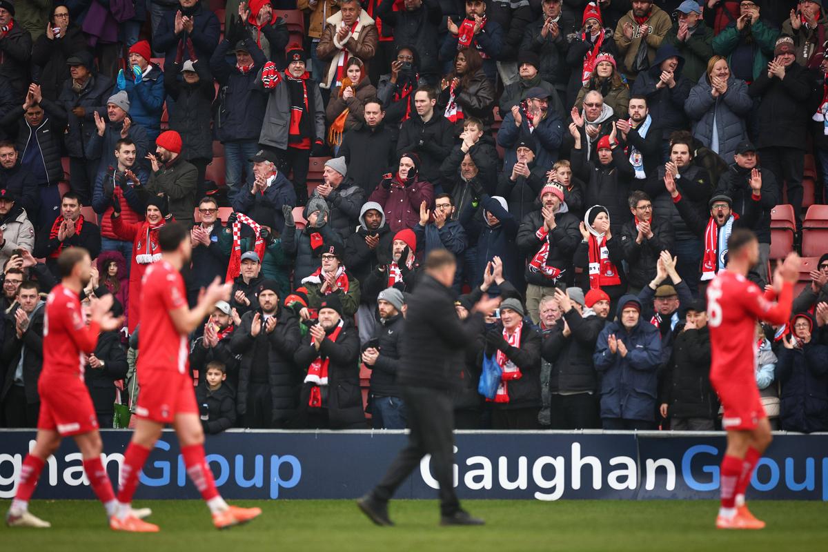 Manchester City a fost condusă la pauză de o echipă din Liga a 3-a, înaintea „șocului” cu Real Madrid