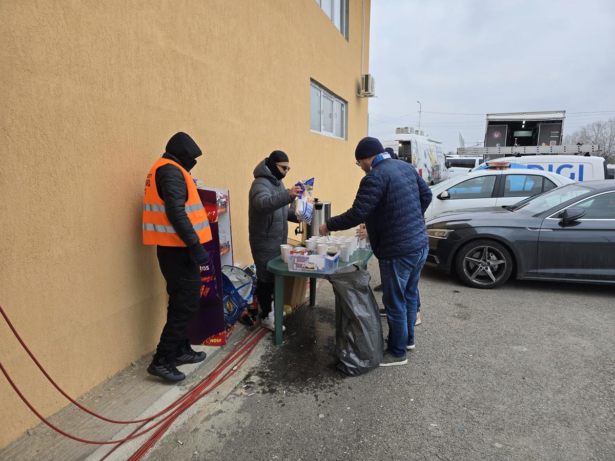 4 scene deplorabile înainte de Slobozia - Craiova » Anghel Iordănescu, băgat la „congelator”