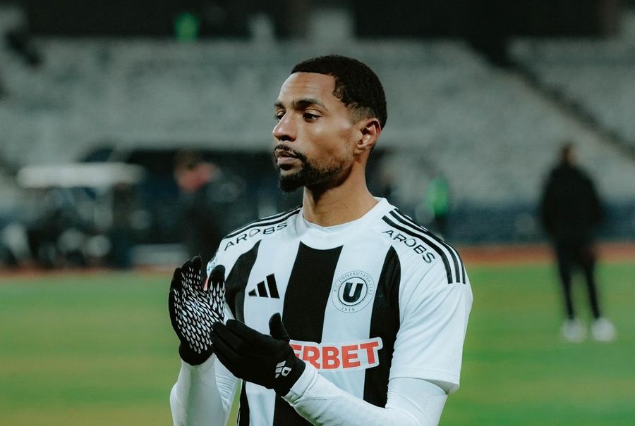 Adel Bettaieb // Foto: U Cluj Transferul anunțat imediat după Argeș - Rapid a fost oficializat: „Bienvenue!”