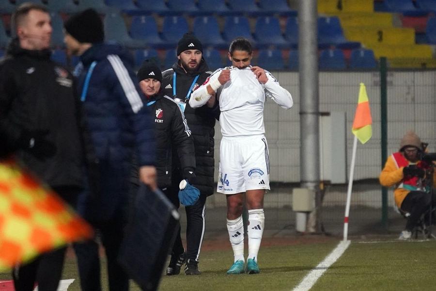 Rijad Sadiku/ foto fcbt.ro Verdict crunt după Botoșani - Dinamo » Ratează restul sezonului