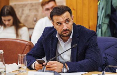 Președintele Universității Cluj, reacție după delegarea unui arbitru cu legături de familie la FCSB