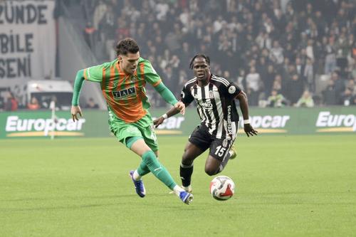 Ianis Hagi, în Besiktas - Alanyaspor // FOTO: X