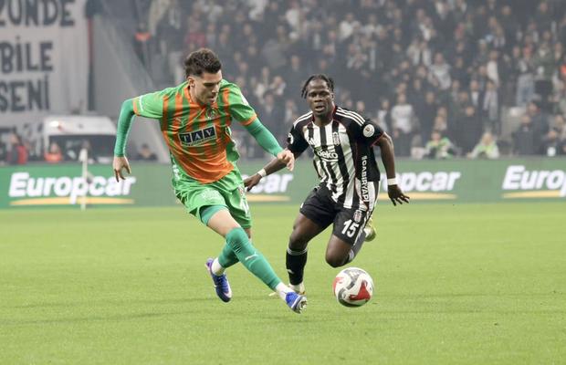 Ianis Hagi, implicat într-un thriller cu 4 goluri în Besiktas - Alanyaspor!