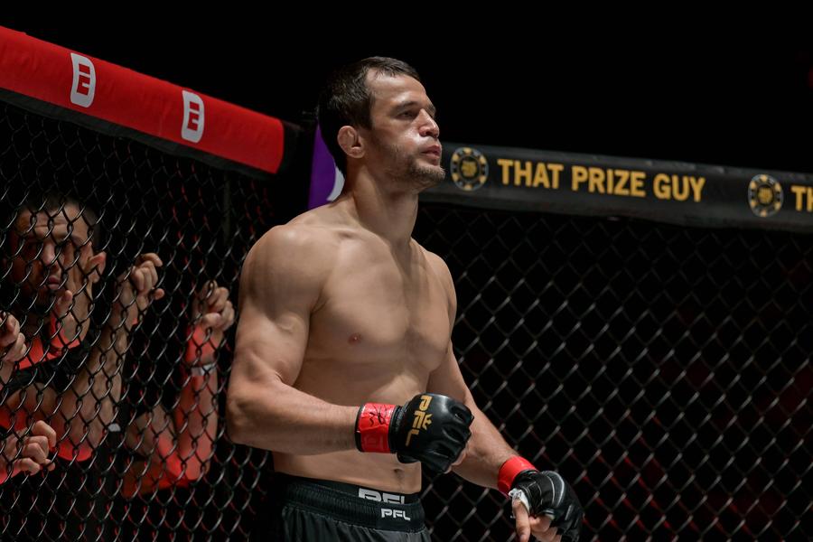 Usman Nurmagomedov / Imago Images Usman Nurmagomedov și-a apărat titlul la categoria ușoară cu o lovitură neobișnuită