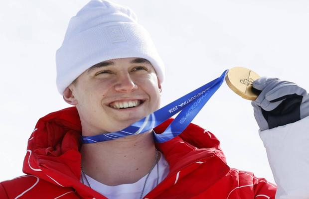 De la ucenic tâmplar la vedetă olimpică » Un cârnat îi poartă numele în satul natal