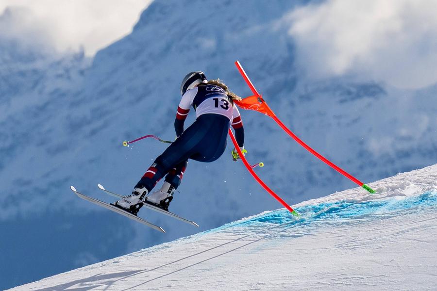 Analiza tehnică a căzăturii americancei Lindsey Vonn este fascinantă: avea airbag cu o „cutie neagră” în costum! Ce au remarcat specialiștii în zona căzăturii