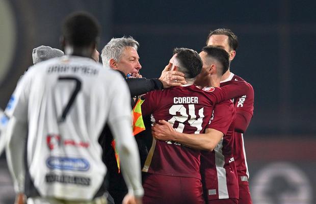 De asta a ERUPT Cristiano Bergodi! Avem tot tabloul scandalului: „Puteam să-i fiu tată!”