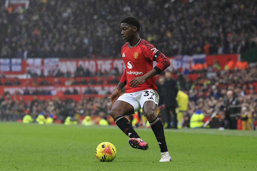 Kobbie Mainoo în meciul cu Manchester United Legenda lui Arsenal îl critică pe Ruben Amorim pentru tratamentul oferit starului lui Manchester United