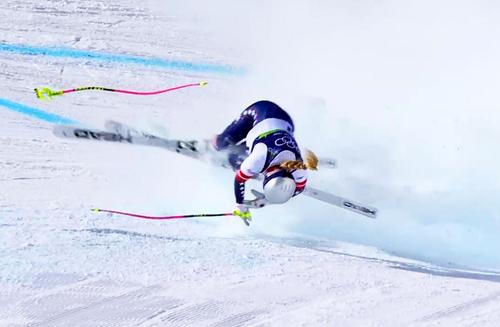 Lindsey Vonn a fost transportată cu elicopterul din zona de finiș, suspendată de o frânghie