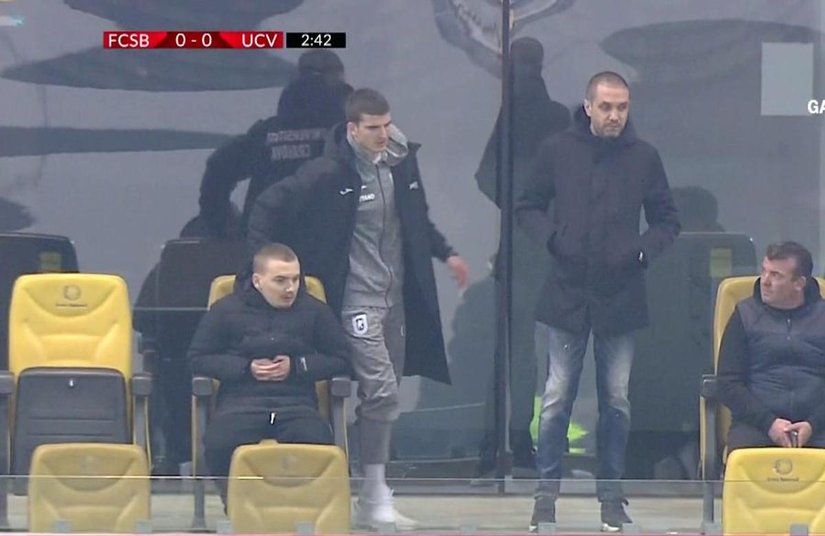 FCSB - CRAIOVA // FOTO Cum a ajuns Valentin Mihăilă de pe foaia de joc la oficială