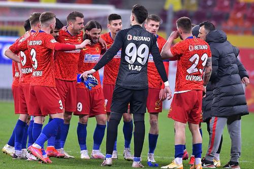 FCSB s-a impus cu greu în fața lui Gaz Metan, pe teren propriu, scor 1-0 // FOTO: Facebook.com/FCSBOfficial/