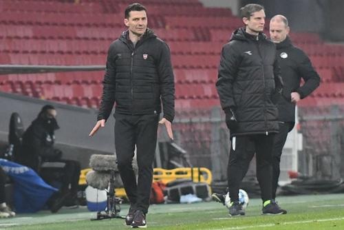 Costel Gâlcă, antrenor Vejle // foto: Facebook @ Vejle Boldklub