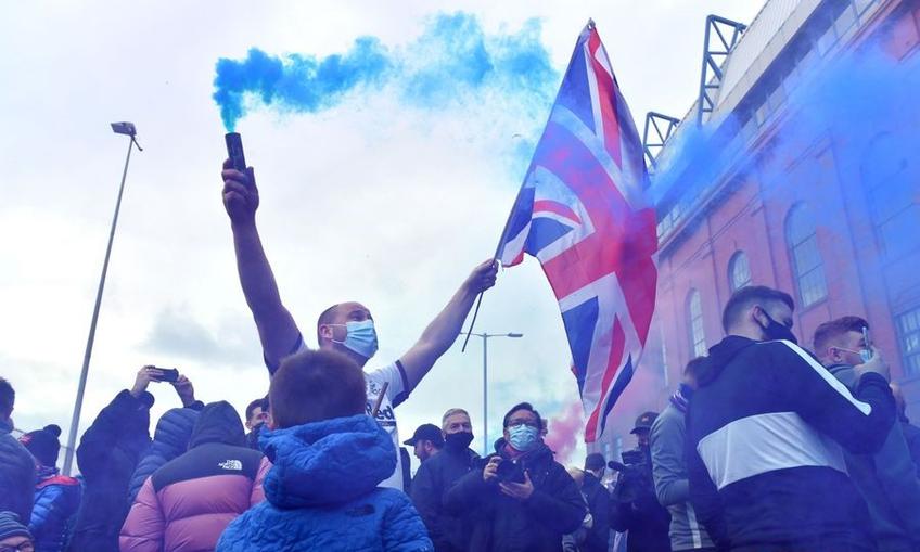 Rangers a cucerit titlul cu numărul 55 din istoria clubului. Fanii au sărbătorit în stradă triumful, dar Nicola Sturgeon, prim-ministrul Scoției, s-a enervat după ce a văzut imaginile.