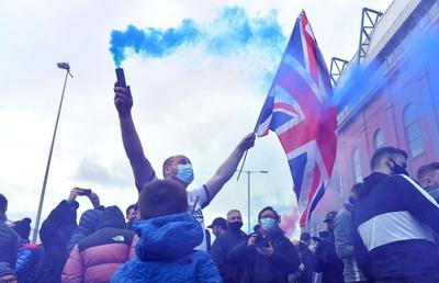 Suporterii lui Rangers au sărbătorit în stradă primul titlu după 10 ani » Prim-ministrul Scoției, furios după ce a văzut imaginile: „Este enervant și rușinos!”