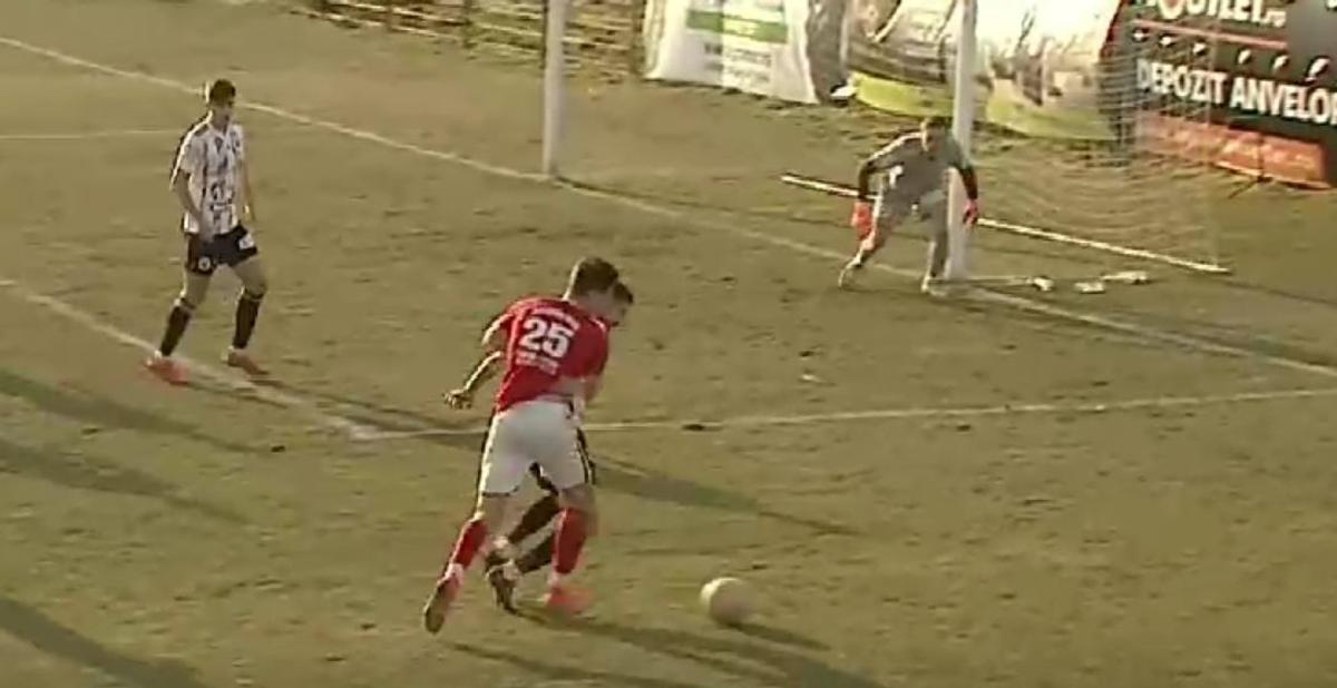 Penalty inventat în meciul COMUNA RECEA - U CLUJ 1-0