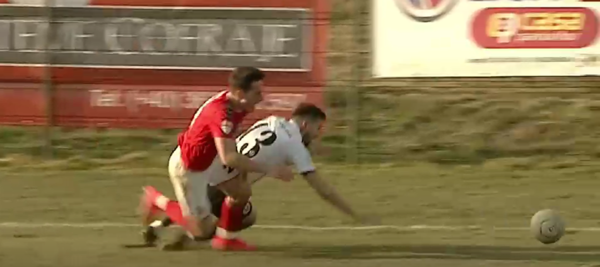 Penalty inventat în meciul COMUNA RECEA - U CLUJ 1-0