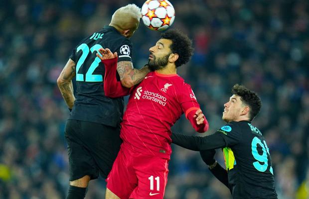 Învinsă pe Anfield, Liverpool merge în sferturile Ligii! Alexis Sanchez a îngropat-o pe Inter