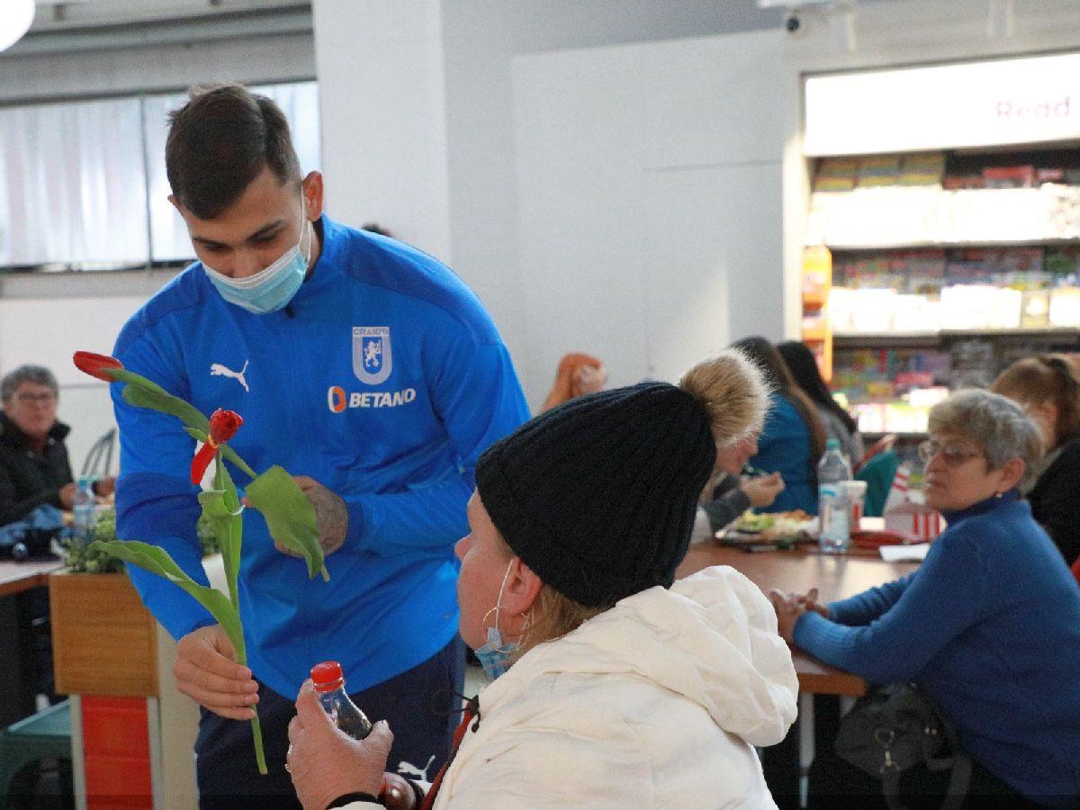 Fotbaliștii Universității Craiova, gest special de 8 martie