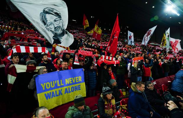 Mesaje de susținere pentru Ucraina și în Liga Campionilor » Cum a fost adaptat celebrul slogan al fanilor lui Liverpool