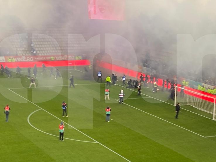 Scenele de război de la Dinamo - UTA