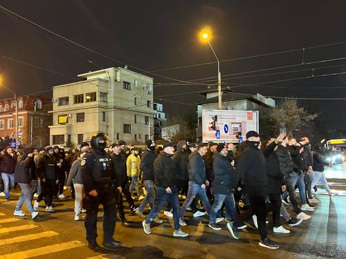 Elyass Bucurică, liderul Peluzei Cătălin Hîldan, a făcut scandal înaintea meciului Dinamo - UTA, din ultima rundă a sezonului regular din Superligă.