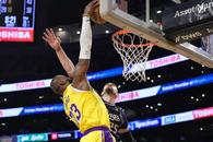 LeBron James, aproape de un record financiar cum nu s-a mai văzut în NBA » Mingea este în terenul său