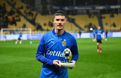 Dennis Man a marcat din nou pentru Parma! Internaționalul român, premiat înainte de meci