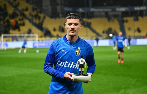 Dennis Man a marcat din nou pentru Parma! Internaționalul român, premiat înainte de meci