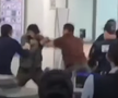 Bărbat amenințător, dezarmat de un fost boxer în aeroport
