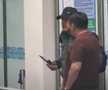 Bărbat amenințător, dezarmat de un fost boxer în aeroport