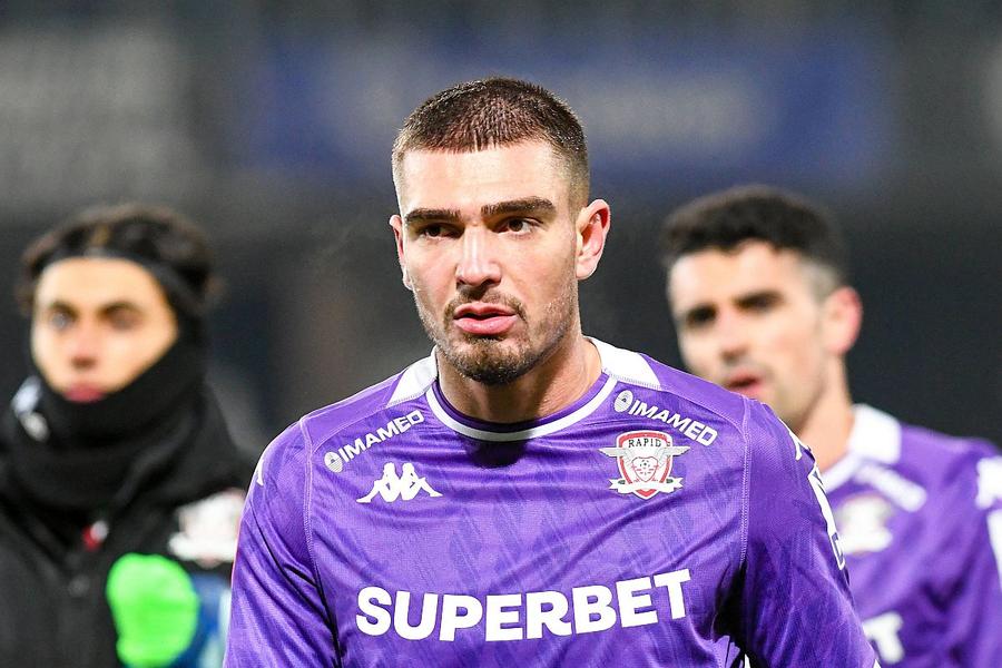 Denis Ciobotariu // foto: Imago Images Cine sunt cei 4 jucători-surpriză chemați de Mircea Lucescu la lot! Unul va fi titular la debut
