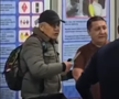 Bărbat amenințător, dezarmat de un fost boxer în aeroport