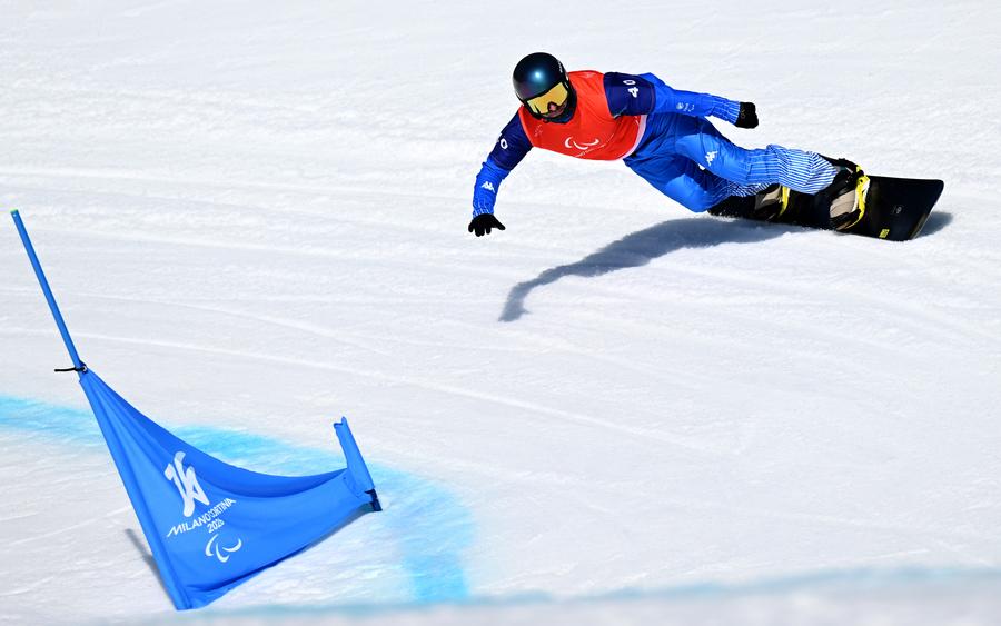 Emanuel Perathoner la Jocurile Paralimpice din 2026 FOTO Guliver/GettyImages A participat la două ediții de Jocuri Olimpice de iarnă în 2014 și 2018, dar a câștigat aurul la cele Paralimpice în 2026