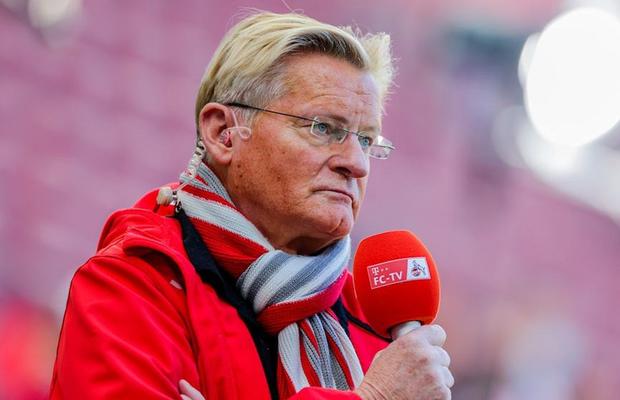 Nemaivăzut, nemaiauzit! Ce a făcut crainicul stadionului din Koln te lasă mască!