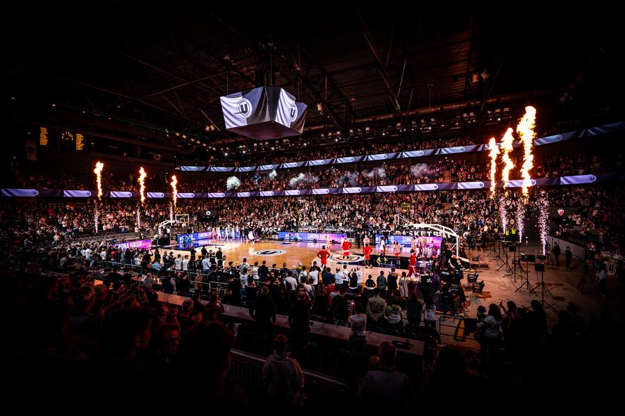 BTarena, înainte de startul partidei U-BT Cluj-Napoca - Steaua Roșie Belgrad/Foto: aba-liga.com U-BT Cluj-Napoca, învinsă de Steaua Roșie Belgrad în BTarena! Echipa din Euroligă a dominat repriza secundă și a fost aproape de a da „suta”