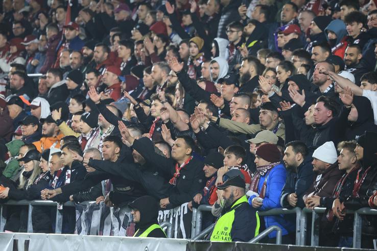 Rapid - Craiova, întrerupt de două ori // FOTO: Ionuț Iordache (GSP.ro)