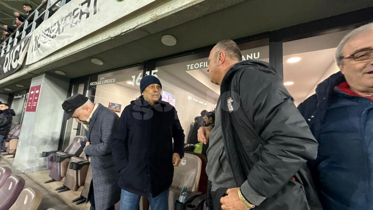 Mircea Lucescu, la prima apariție în public după spitalizare » Singurul om cu care a avut contact