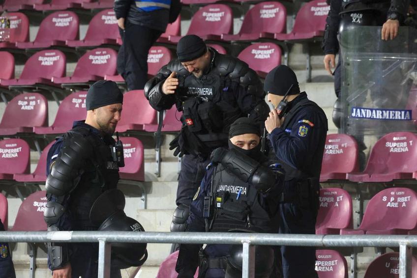 Gafă Jandarmerie la Rapid - Universitatea Craiova / Foto: Ionuț Iordache (GSP)