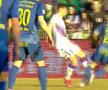 Căpitanul din play-off, scos cu targa de pe teren » Culmea: accidentat și suspendat în aceeași fază