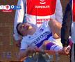Căpitanul din play-off, scos cu targa de pe teren » Culmea: accidentat și suspendat în aceeași fază