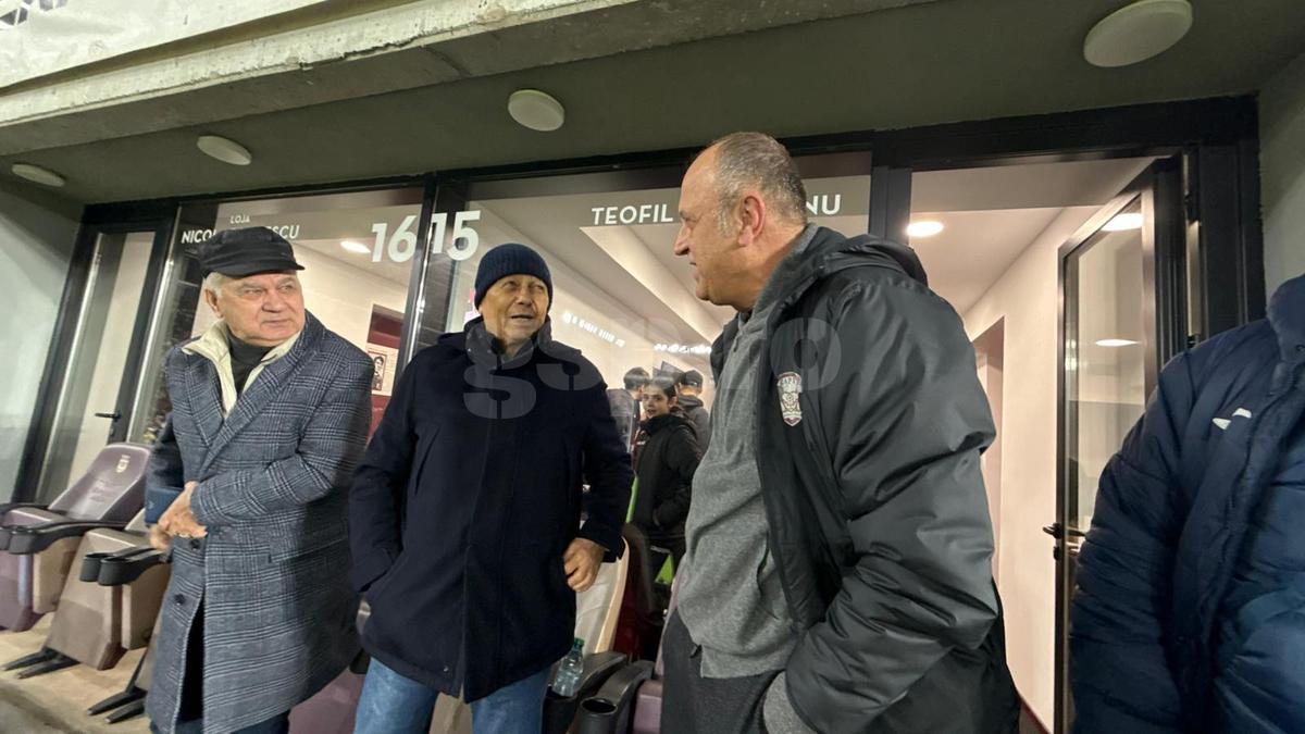 Mircea Lucescu, la prima apariție în public după spitalizare » Singurul om cu care a avut contact